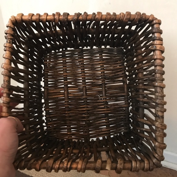 Vintage Square Woven Basket - Picture 4 of 4